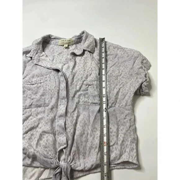 Cloth and Stone Women’s Size M Lavender Animal Print Tie Front Button Up Top - Picture 4 of 6